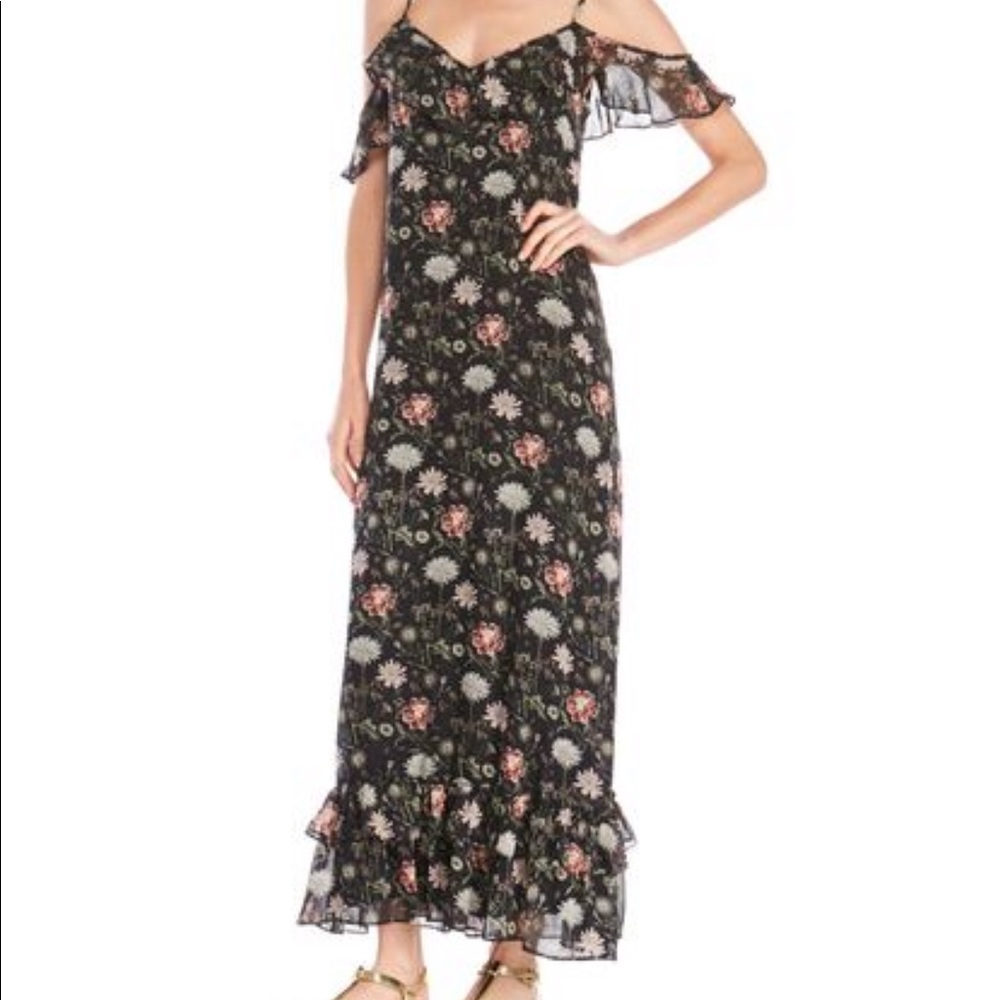 Max studio sleeveless Ruffle Dress